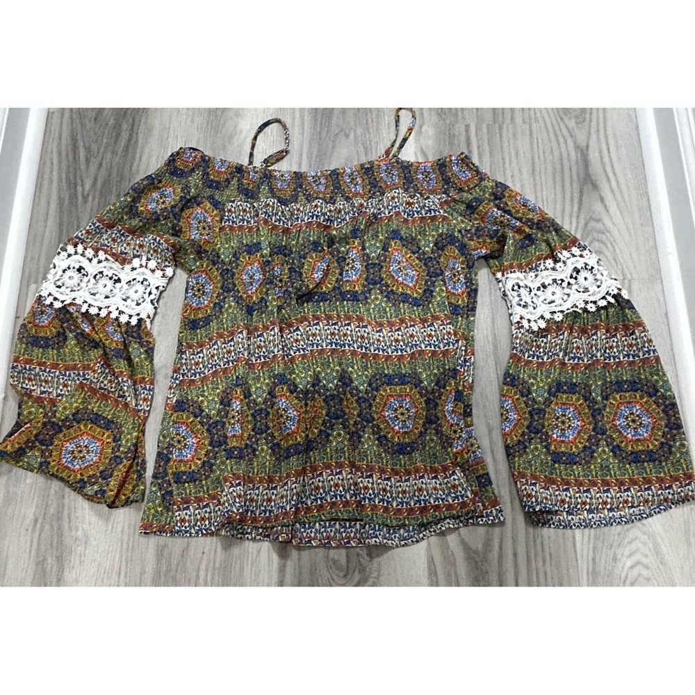 Love‎ J Boho Medallion Print Off Shoulder Bell Sleeve Crochet Lace Top Green L